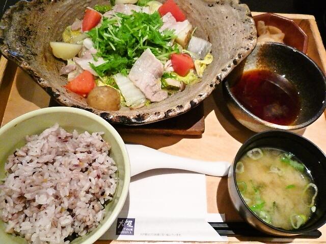 大戸屋定食、フリー画像