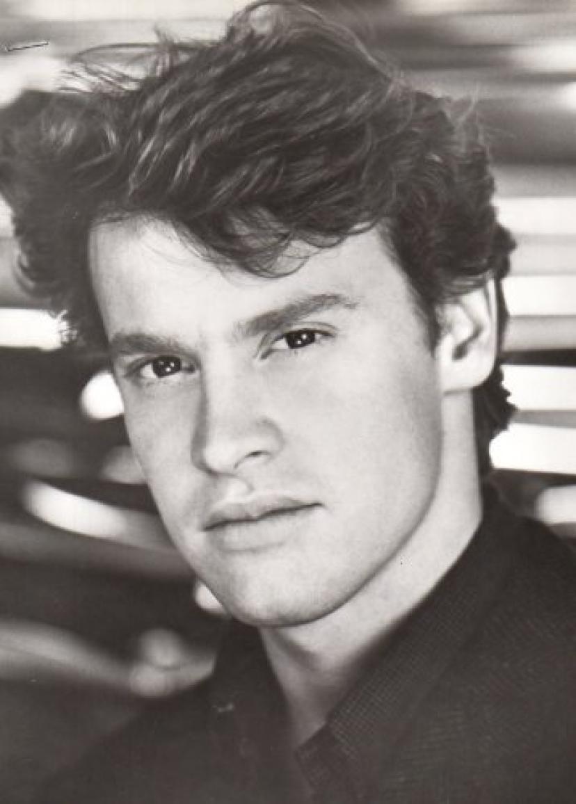 Tate Donovan original 8x10 glossy Photo #F2149[テイト・ドノヴァン][テイトドノヴァン]