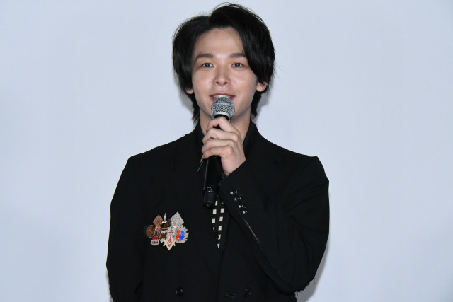 人数の町 初日舞台挨拶 中村倫也