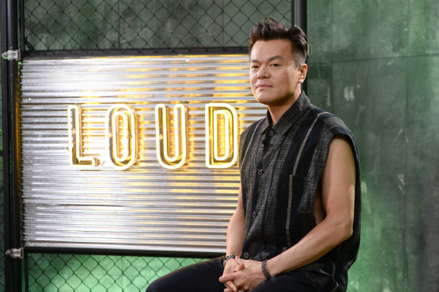 LOUD 公式画像