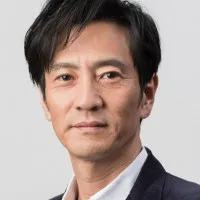 崔