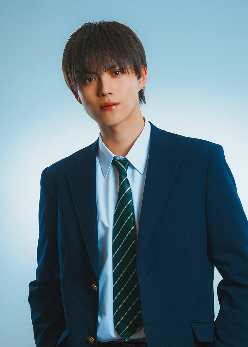 『修学旅行で仲良くないグループに入りました』　簡秀吉