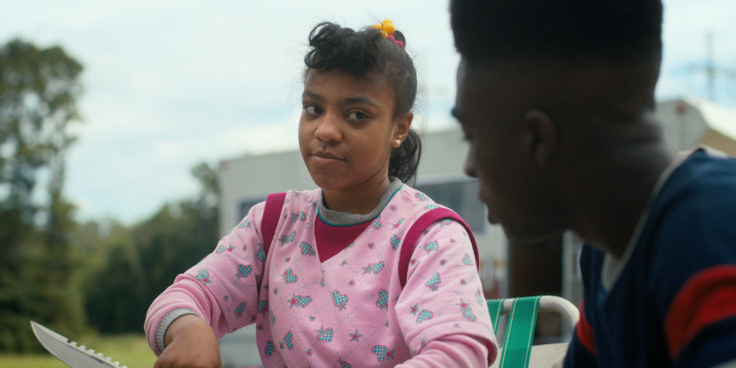 『ストレンジャー・シングス』ルーカス・シンクレア役/ケイレブ・マクラフリン、エリカ・シンクレア役/プリア・ファーガソン