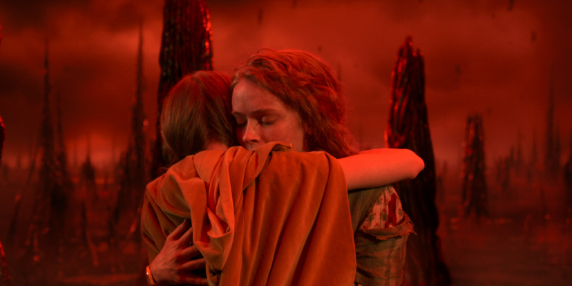 『ストレンジャー・シングス』ホリー/ネル・フィッシャー、マックス/セイディー・シンク