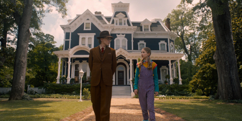 『ストレンジャー・シングス』シーズン5、ホリー役/ネル・フィッシャー、ヘンリー役/ジェイミー・キャンベル・バウアー